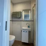 Baerenhoehle דירה באד זקינגן